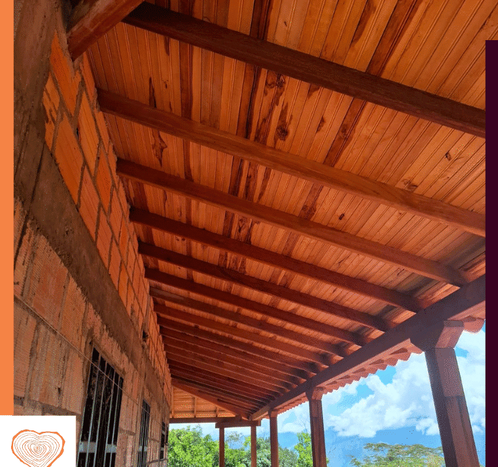 Cumarú: la madera ideal para corredores de casas campestres.