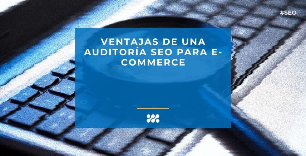 Imagen de teclado y lupa para auditorÃ­a SEO ecommerce